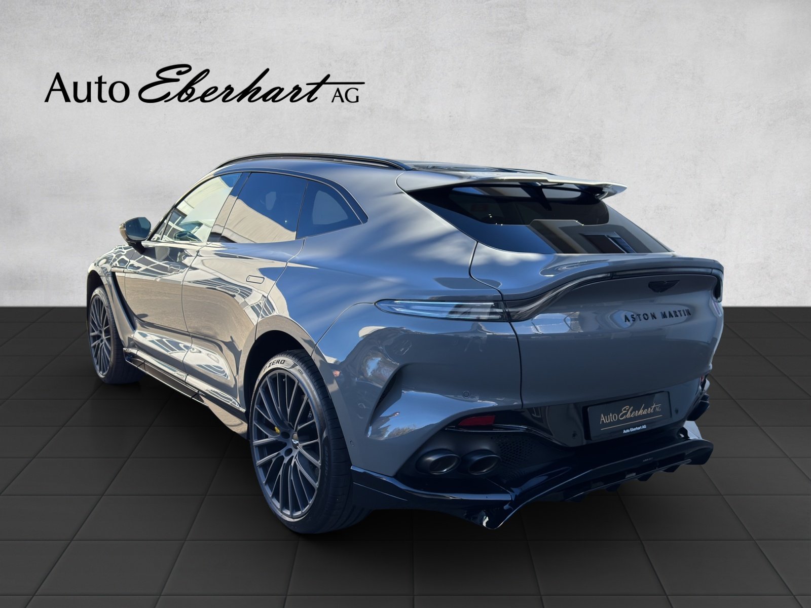 ASTON MARTIN DBX 707 MY2025, Essence, Occasion / Utilisé, Automatique - 2