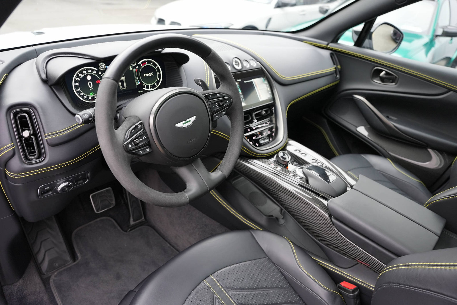 ASTON MARTIN DBX 707, Essence, Occasion / Utilisé, Automatique - 7