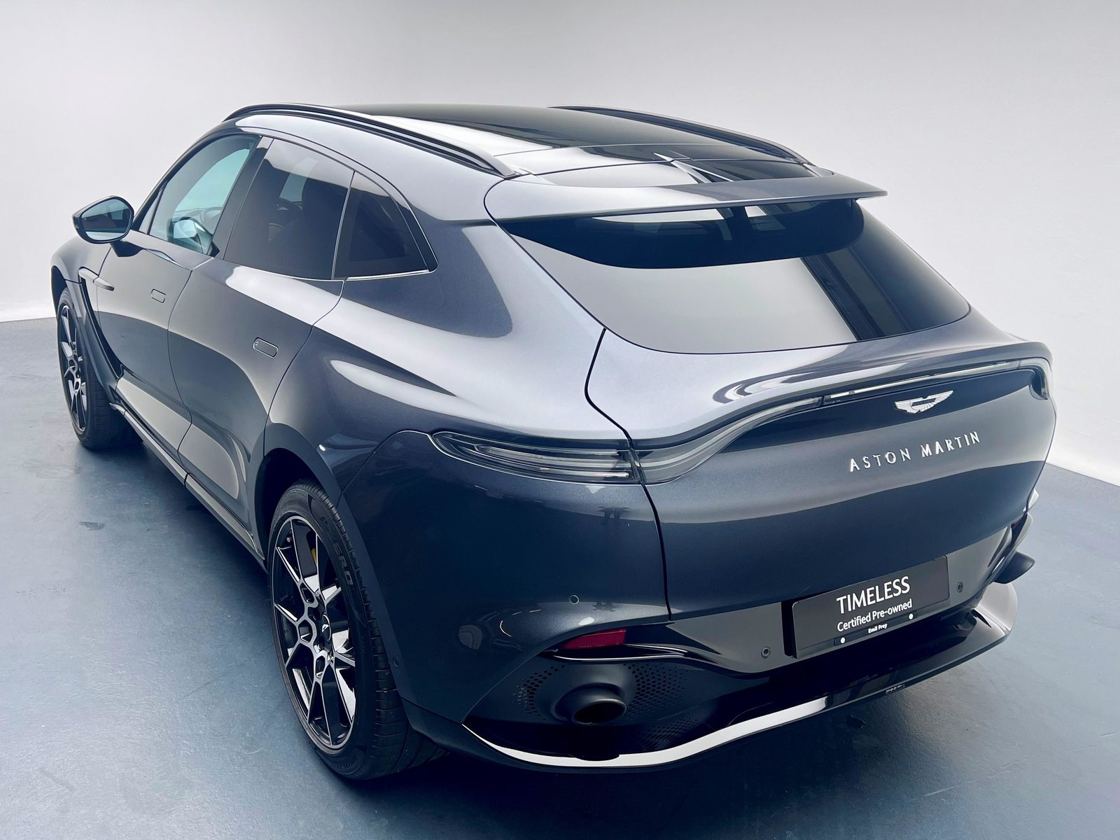 ASTON MARTIN DBX 4.0 V8 Bi-Turbo, Benzin, Occasion / Gebraucht, Automatik - 2