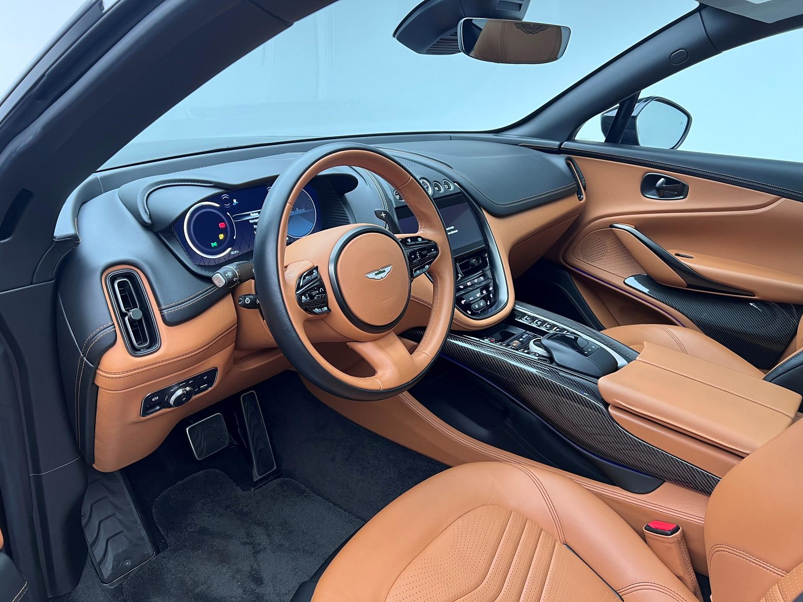 ASTON MARTIN DBX 4.0 V8 Bi-Turbo, Benzin, Occasion / Gebraucht, Automatik - 3
