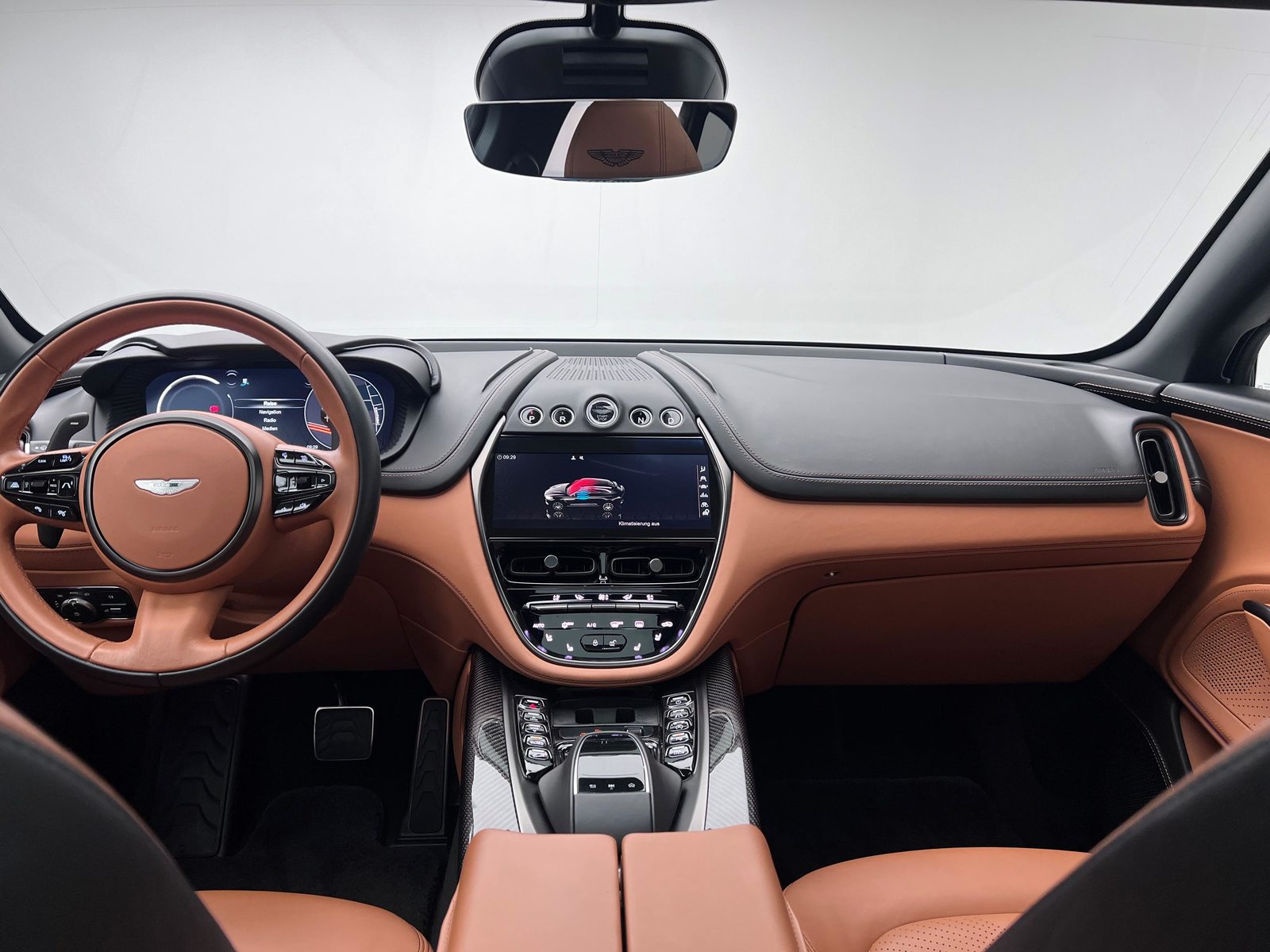 ASTON MARTIN DBX 4.0 V8 Bi-Turbo, Benzin, Occasion / Gebraucht, Automatik - 5