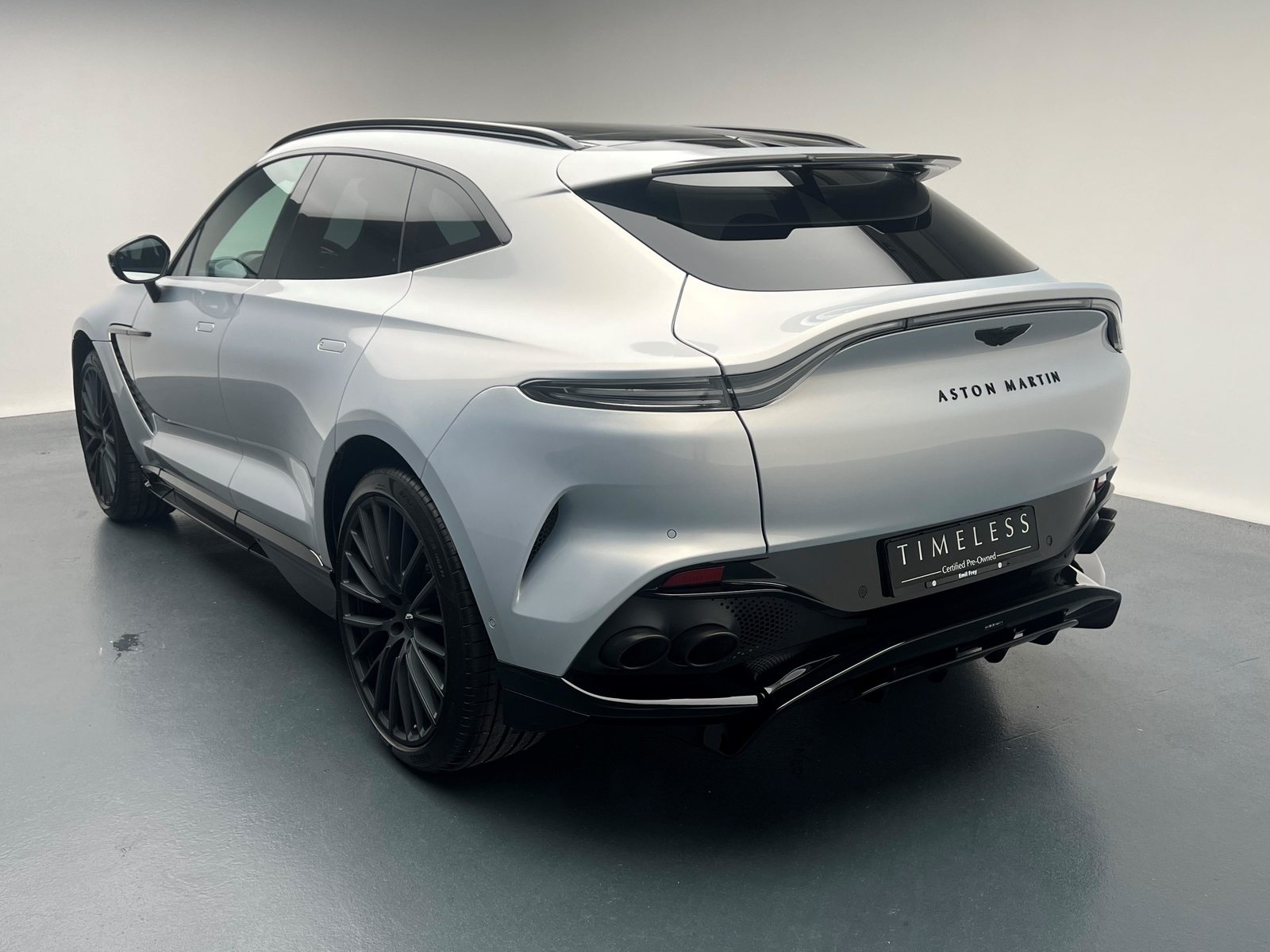 ASTON MARTIN DBX 707 4.0 V8 Bi-Turbo, Essence, Occasion / Utilisé, Automatique - 3