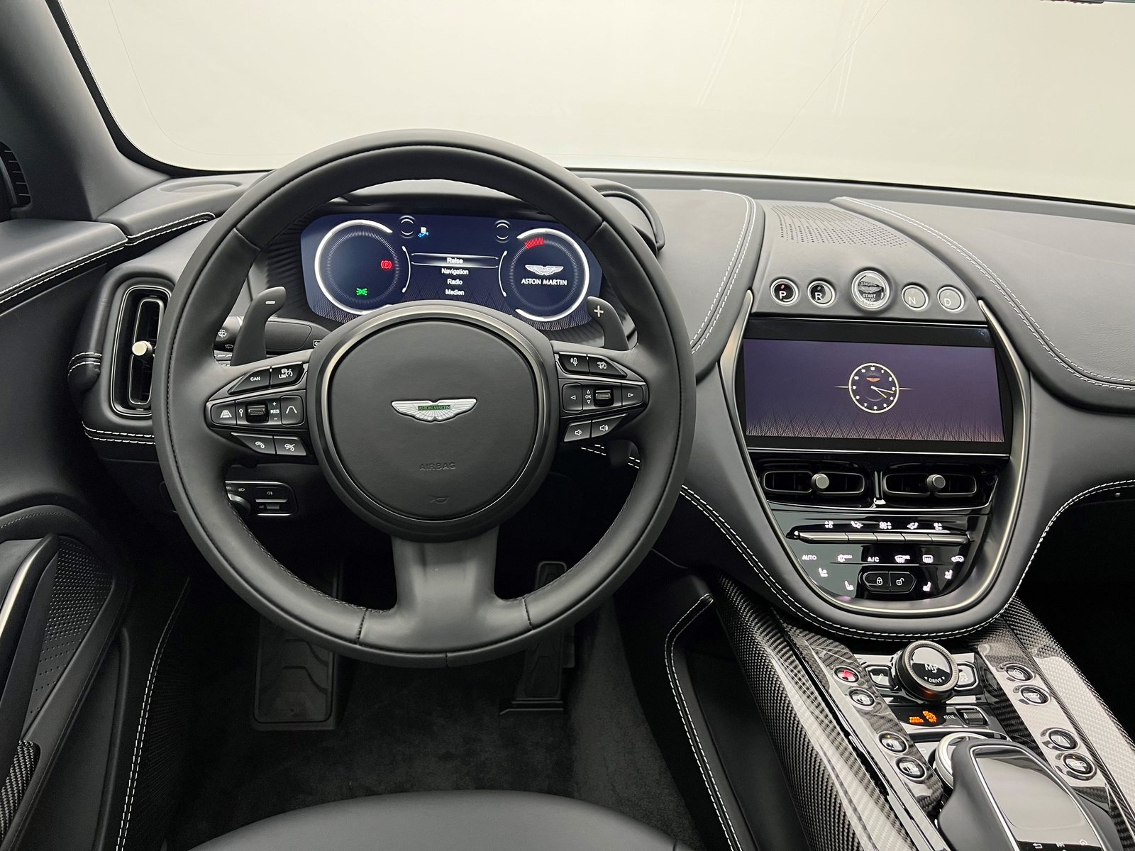 ASTON MARTIN DBX 707 4.0 V8 Bi-Turbo, Essence, Occasion / Utilisé, Automatique - 6