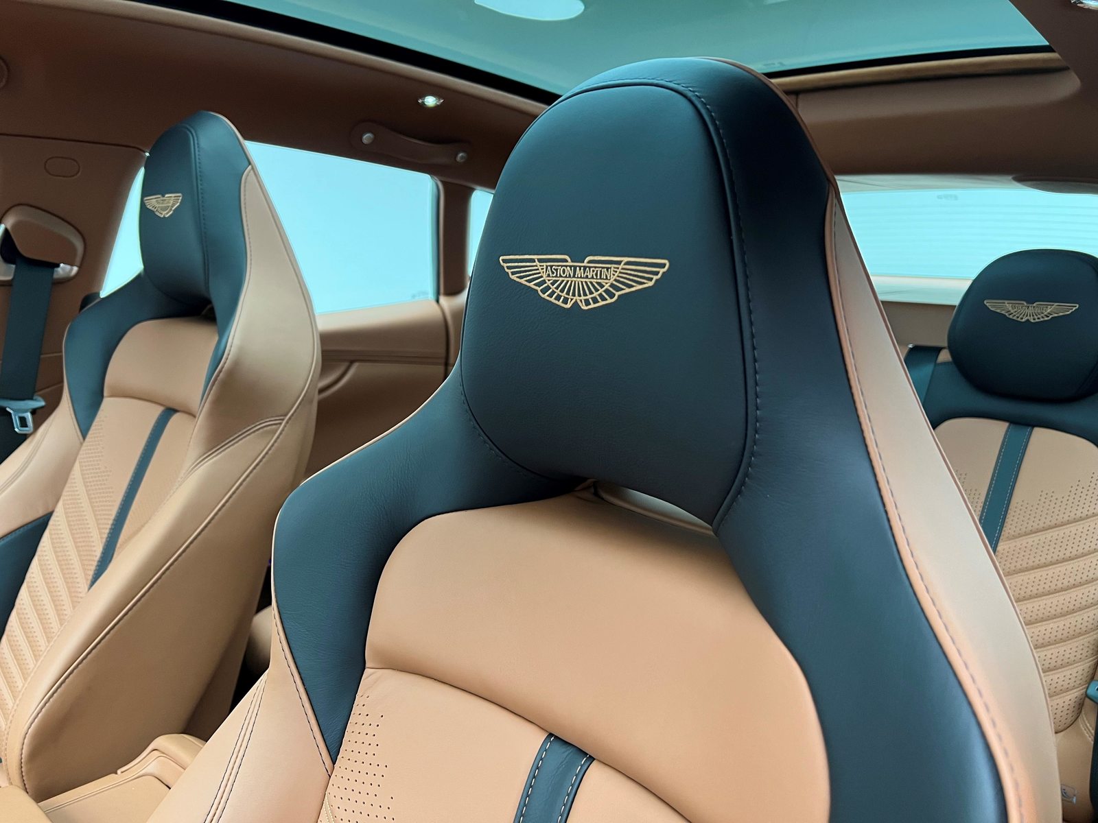 ASTON MARTIN DBX 707 4.0 V8 Bi-Turbo, Petrol, Second hand / Used, Automatic - 5
