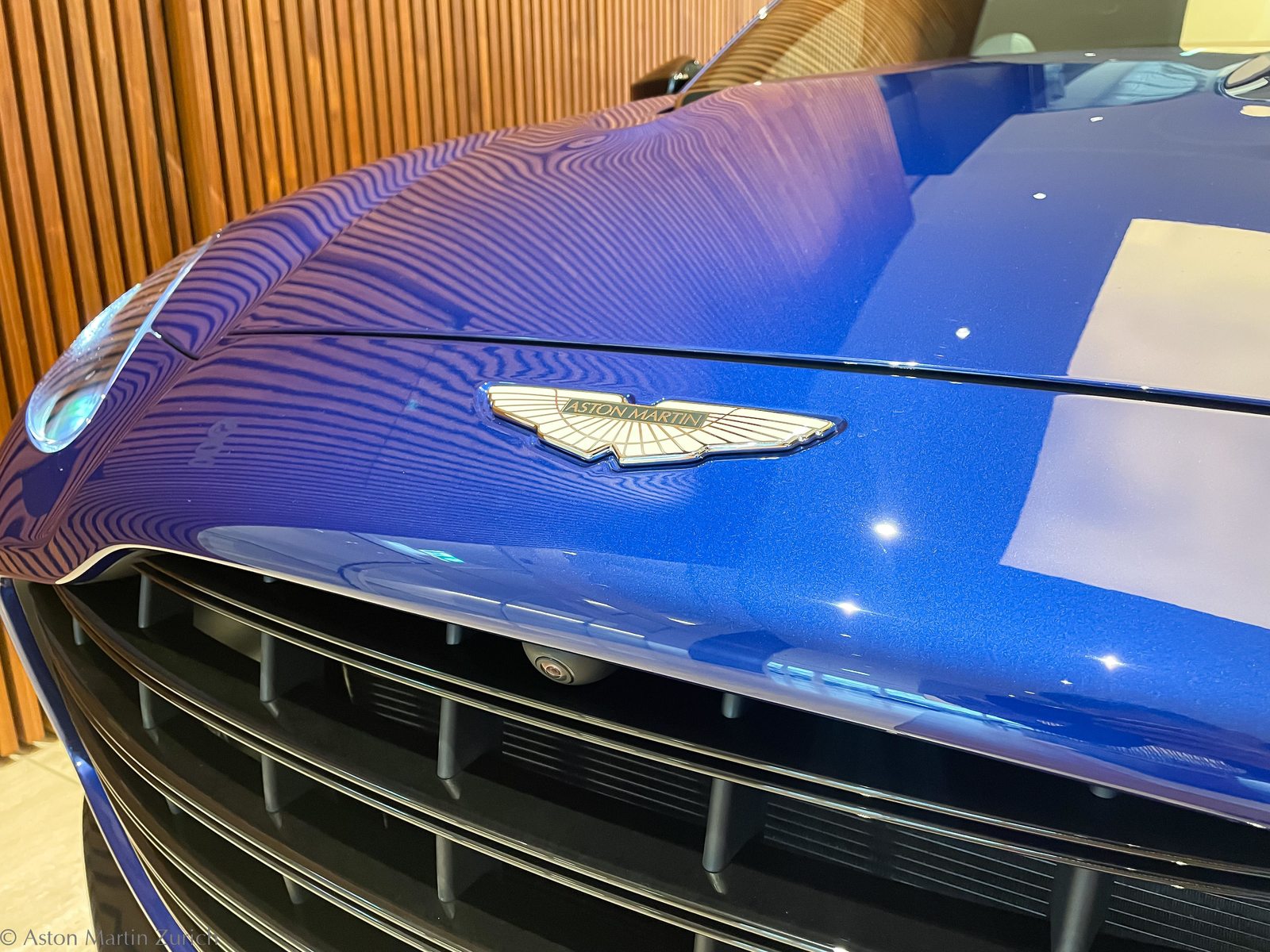 ASTON MARTIN DBX 707 4.0 V8 Bi-Turbo, Essence, Occasion / Utilisé, Automatique - 7