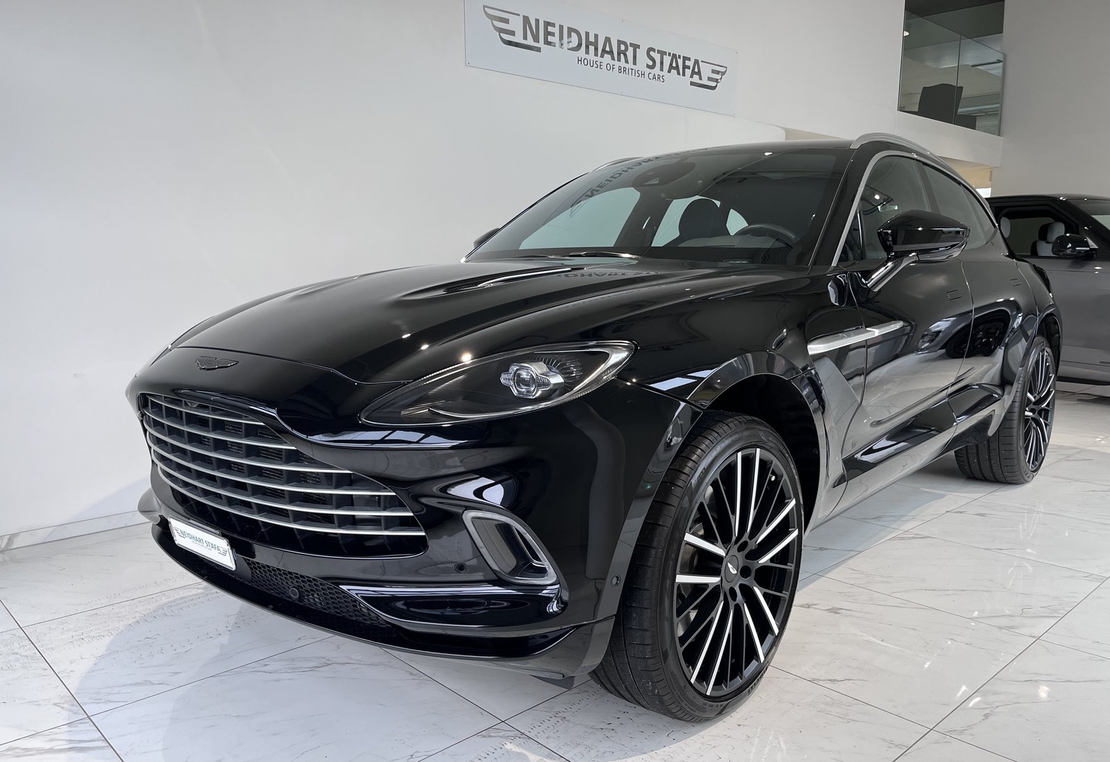 ASTON MARTIN DBX 4.0 V8, Essence, Occasion / Utilisé, Automatique - 2