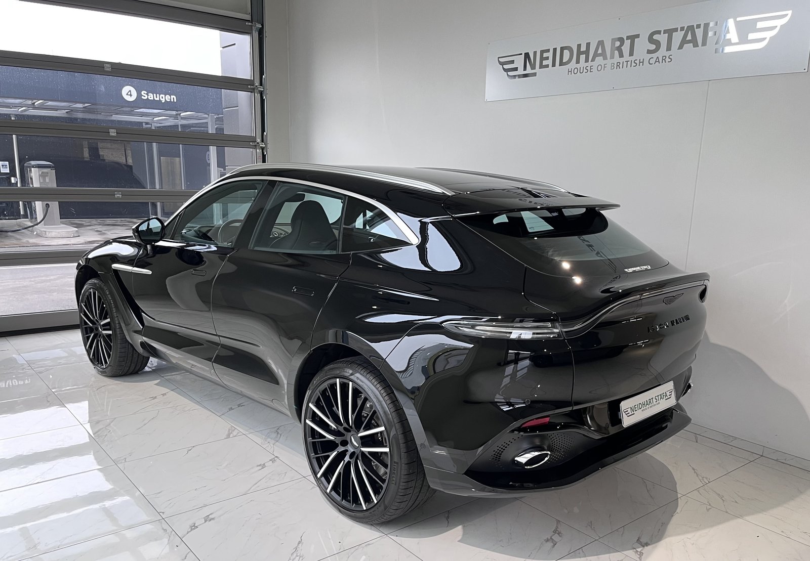 ASTON MARTIN DBX 4.0 V8, Essence, Occasion / Utilisé, Automatique - 3