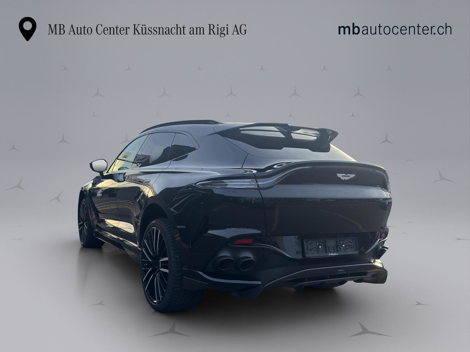 ASTON MARTIN DBX 707 4.0 V8 Bi-Turbo, Essence, Occasion / Utilisé, Automatique - 4