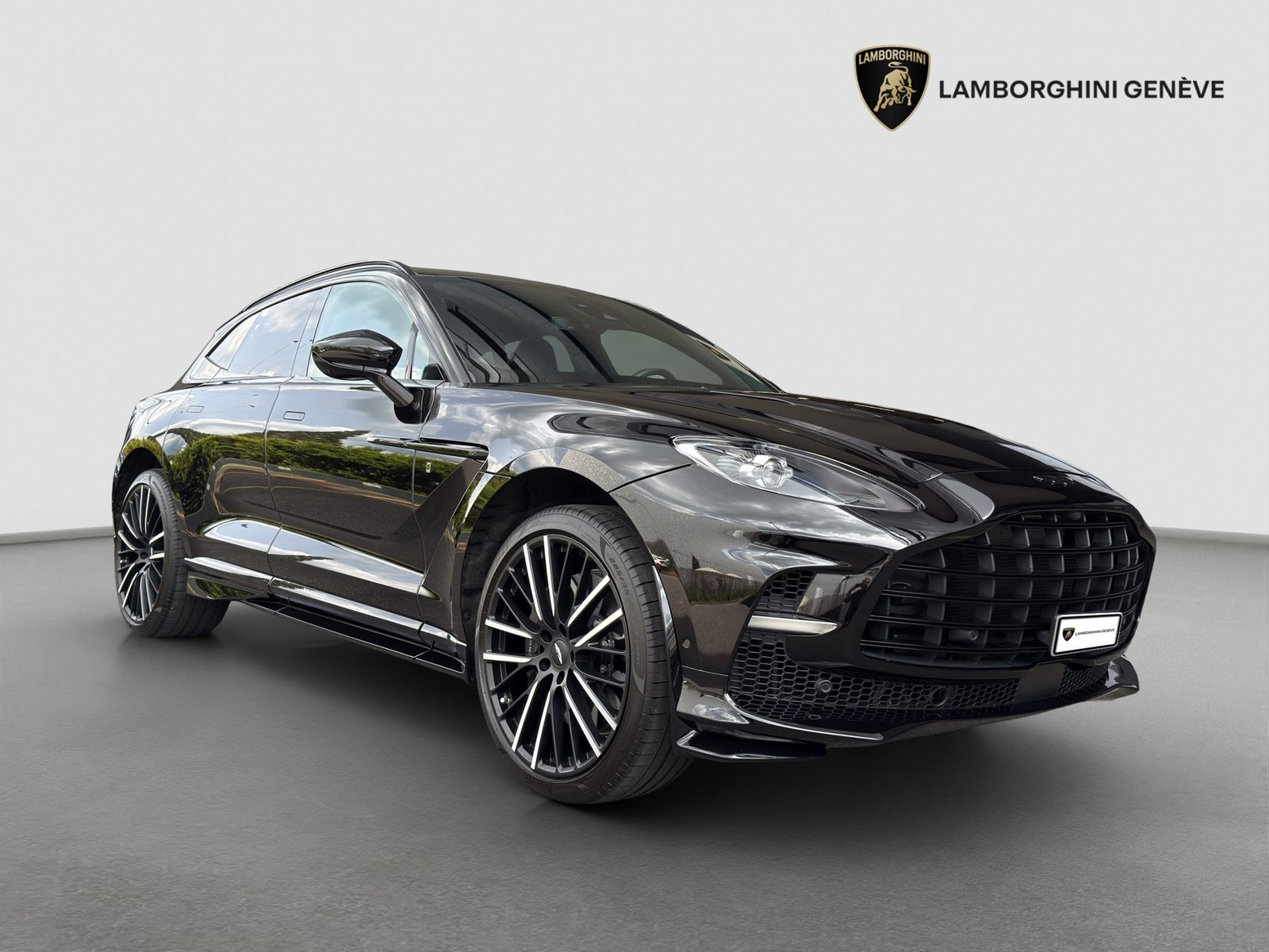 ASTON MARTIN DBX 707 4.0 V8 Bi-Turbo