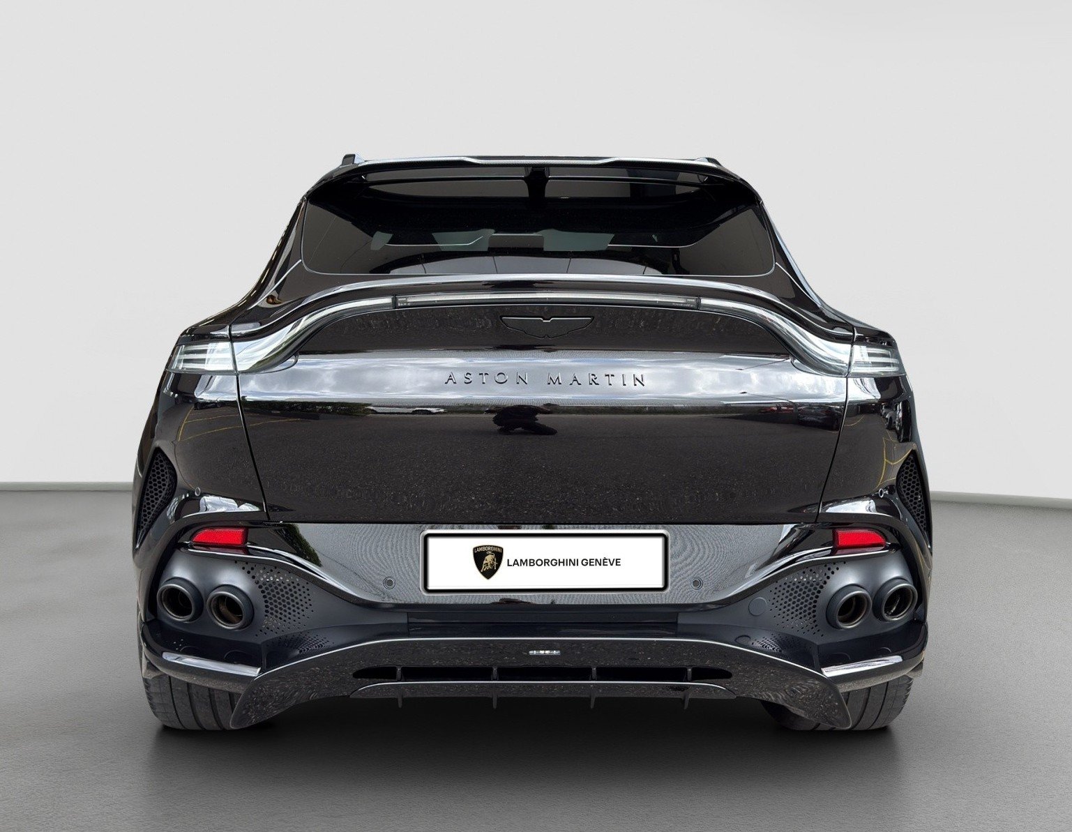 ASTON MARTIN DBX 707 4.0 V8 Bi-Turbo, Petrol, Second hand / Used, Automatic - 4