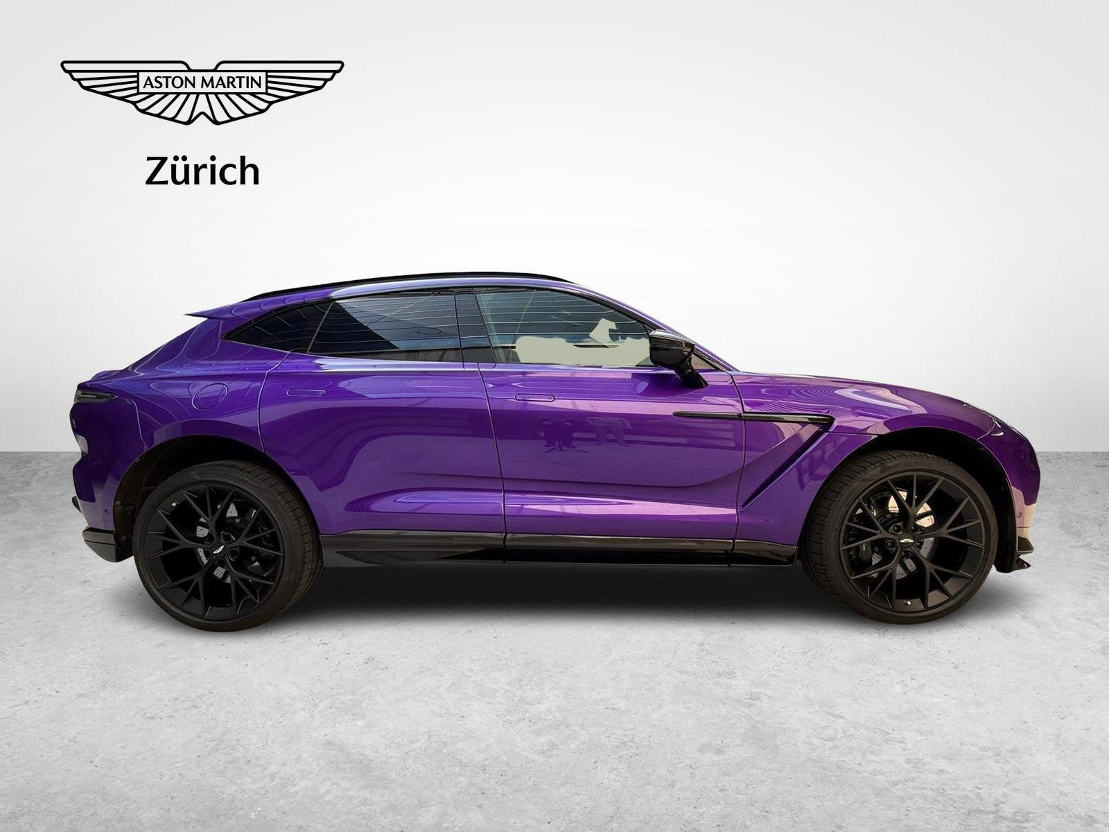 ASTON MARTIN DBX 707 4.0 V8 Bi-Turbo, Essence, Occasion / Utilisé, Automatique - 5