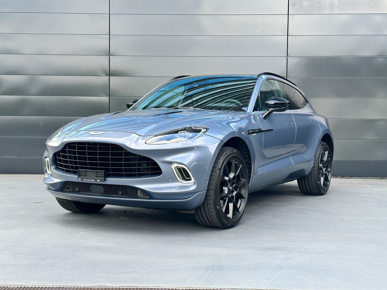 ASTON MARTIN DBX 4.0 V8 Bi-Turbo, Benzin, Occasion / Gebraucht, Automatik - 2