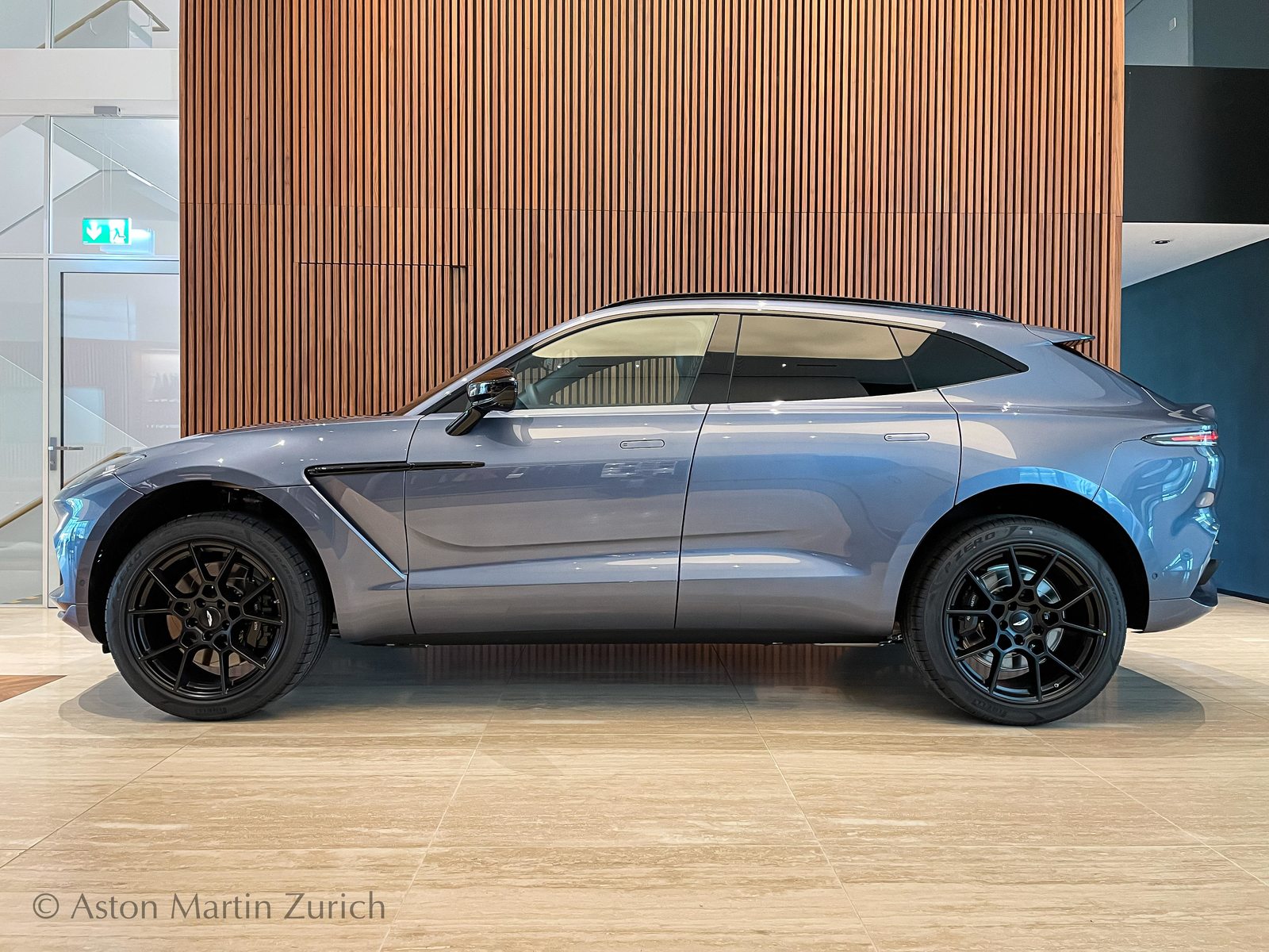 ASTON MARTIN DBX 4.0 V8 Bi-Turbo, Benzin, Occasion / Gebraucht, Automatik - 3