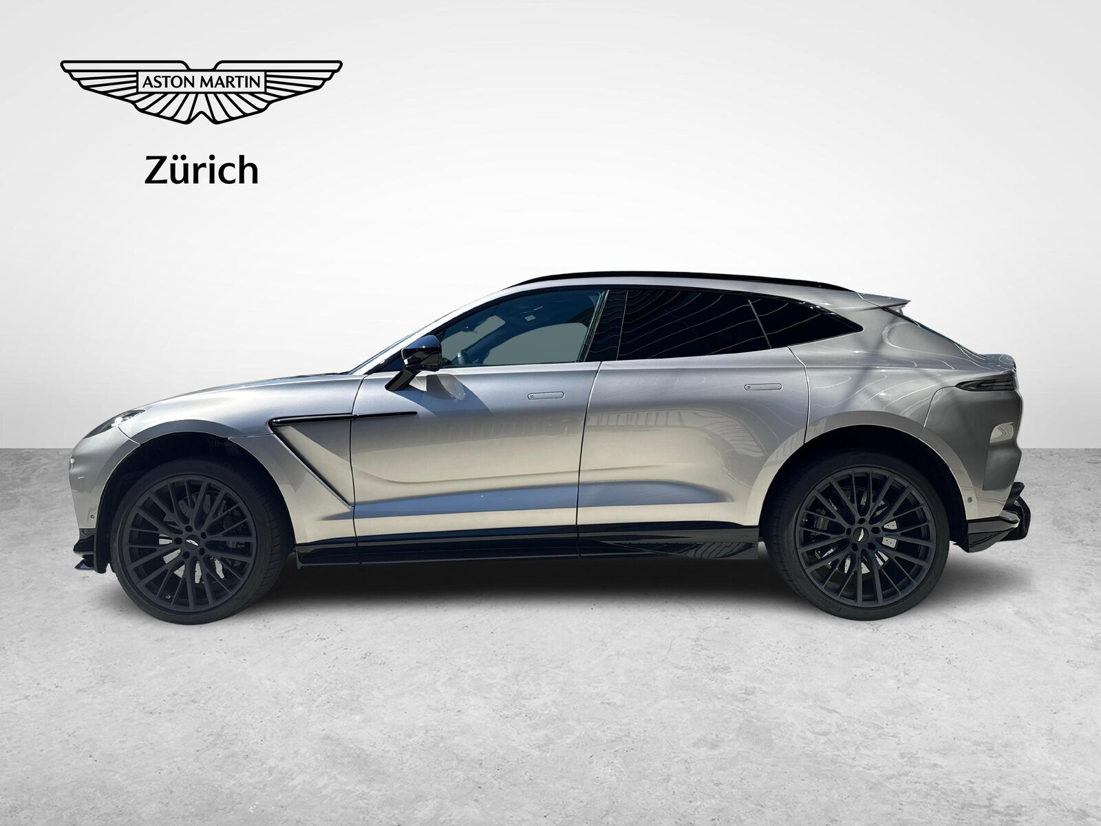 ASTON MARTIN DBX 707 4.0 V8 Bi-Turbo, Petrol, Second hand / Used, Automatic - 2