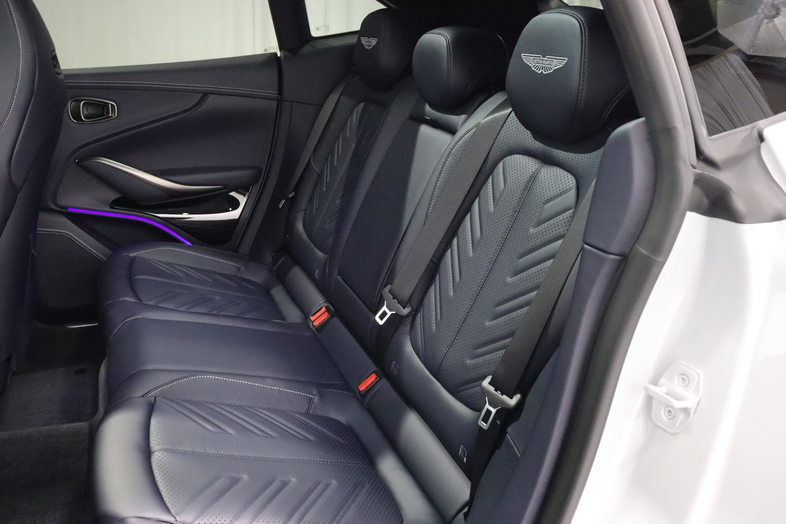 ASTON MARTIN DBX S 4.0 V8 Bi-Turbo, Benzina, Auto dimostrativa, Automatico - 5