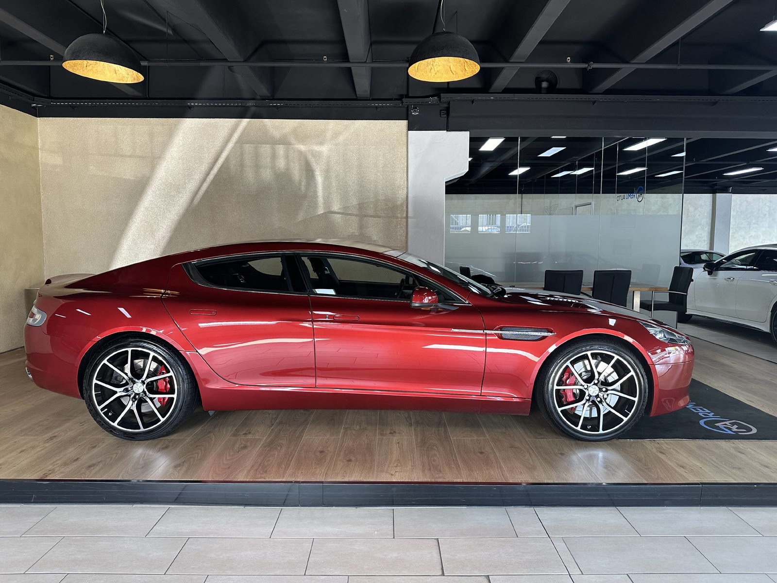 ASTON MARTIN Rapide S 5.9 V12 Touchtronic 2, Petrol, Second hand / Used, Automatic - 4