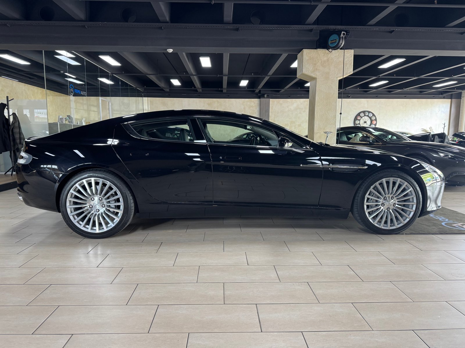 ASTON MARTIN Rapide 5.9 V12 Touchtronic 2, Petrol, Second hand / Used, Automatic - 2