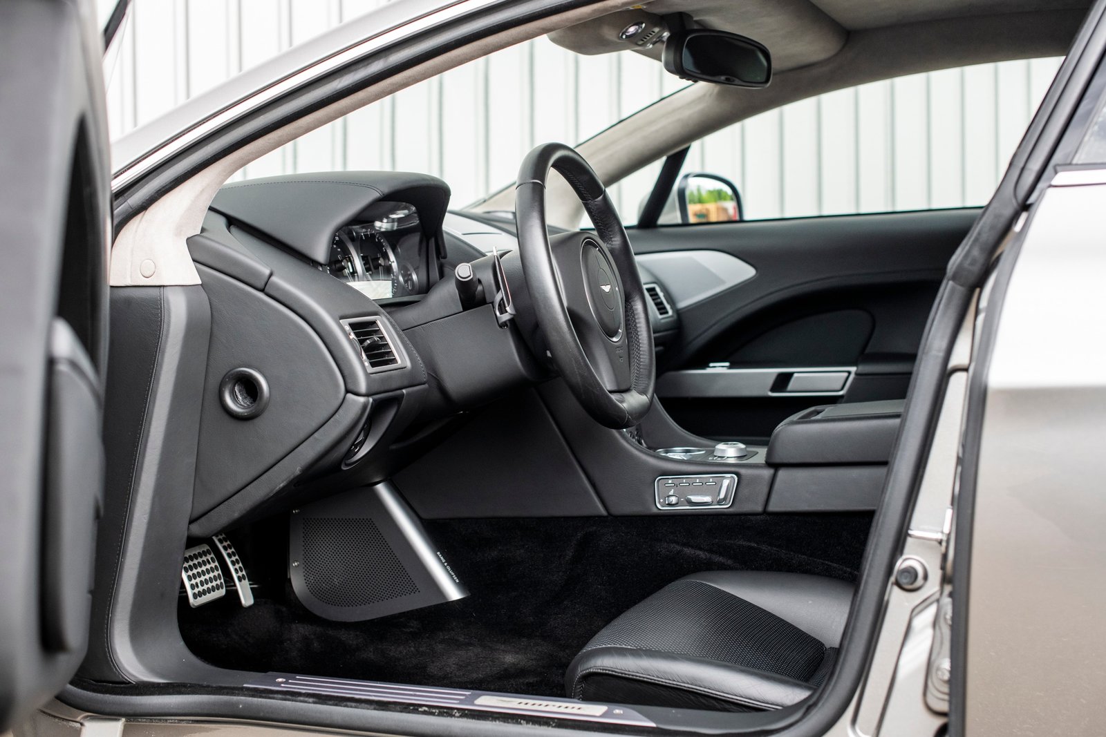 ASTON MARTIN Rapide 5.9 V12 Touchtronic 2, Benzin, Occasion / Gebraucht, Automatik - 7