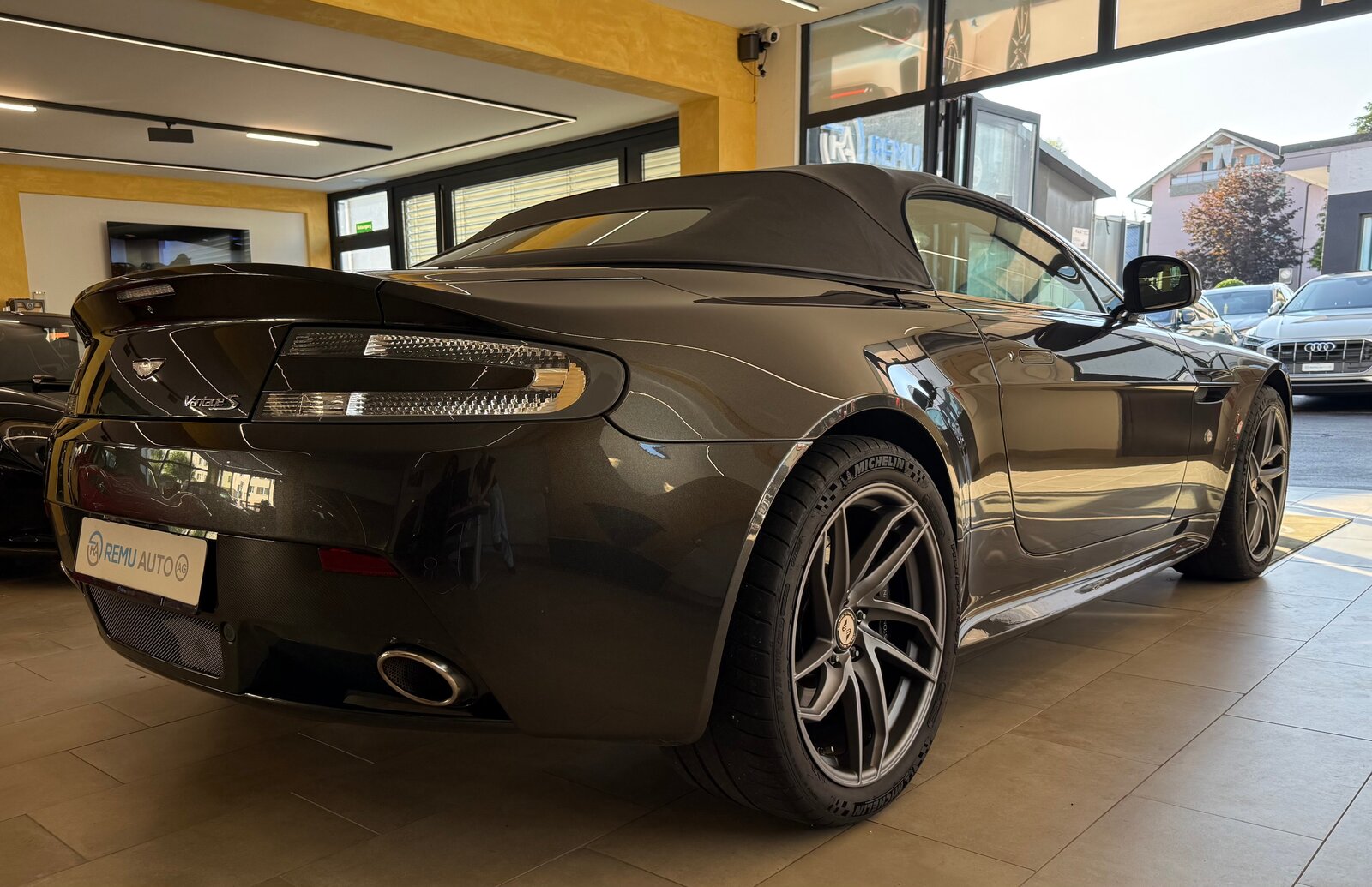 ASTON MARTIN S, Occasion / Gebraucht, Automatik - 3