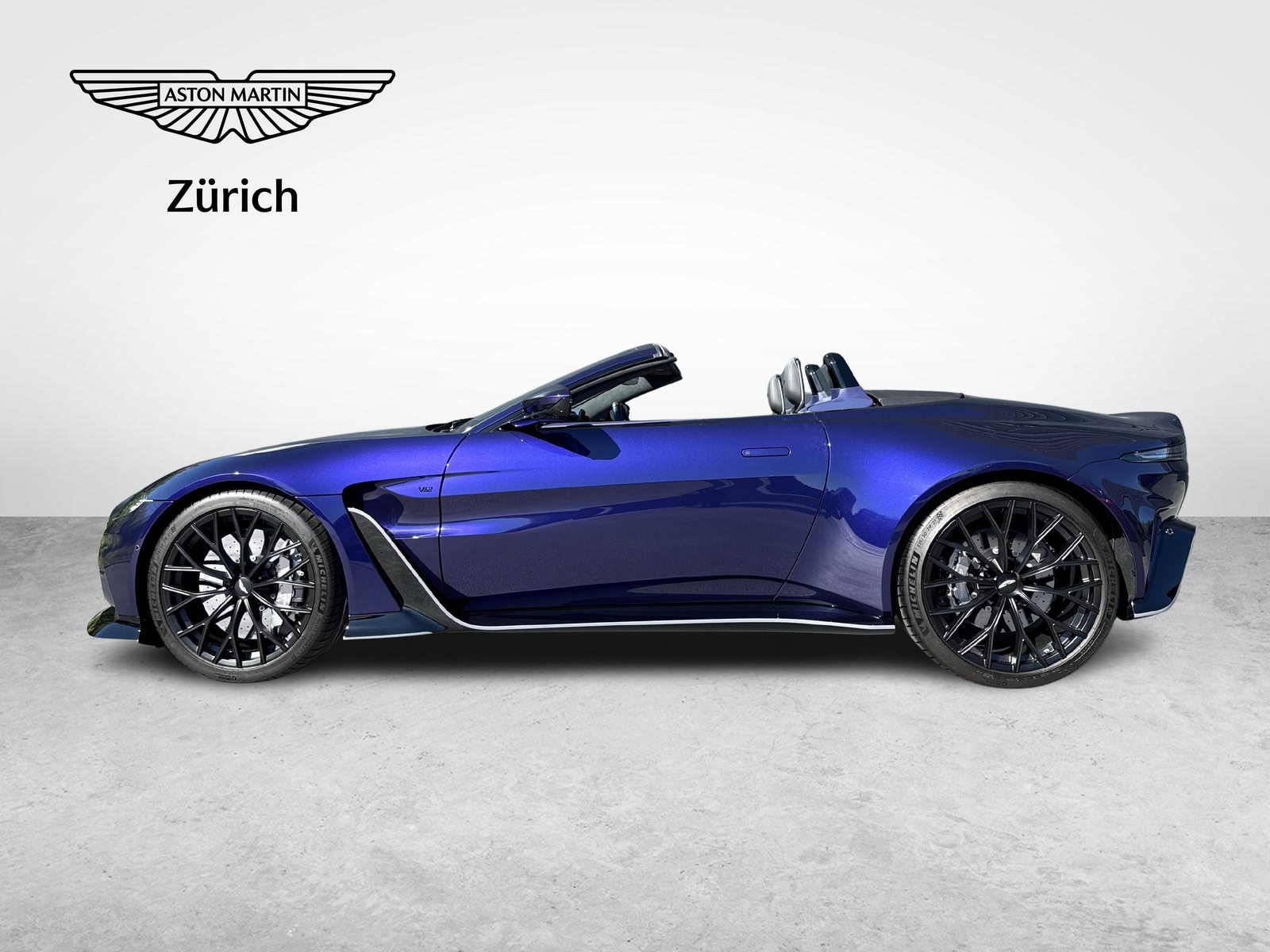 ASTON MARTIN V12 Vantage Roadster 5.2 V12 Bi-Turbo, Essence, Voiture nouvelle, Automatique - 2
