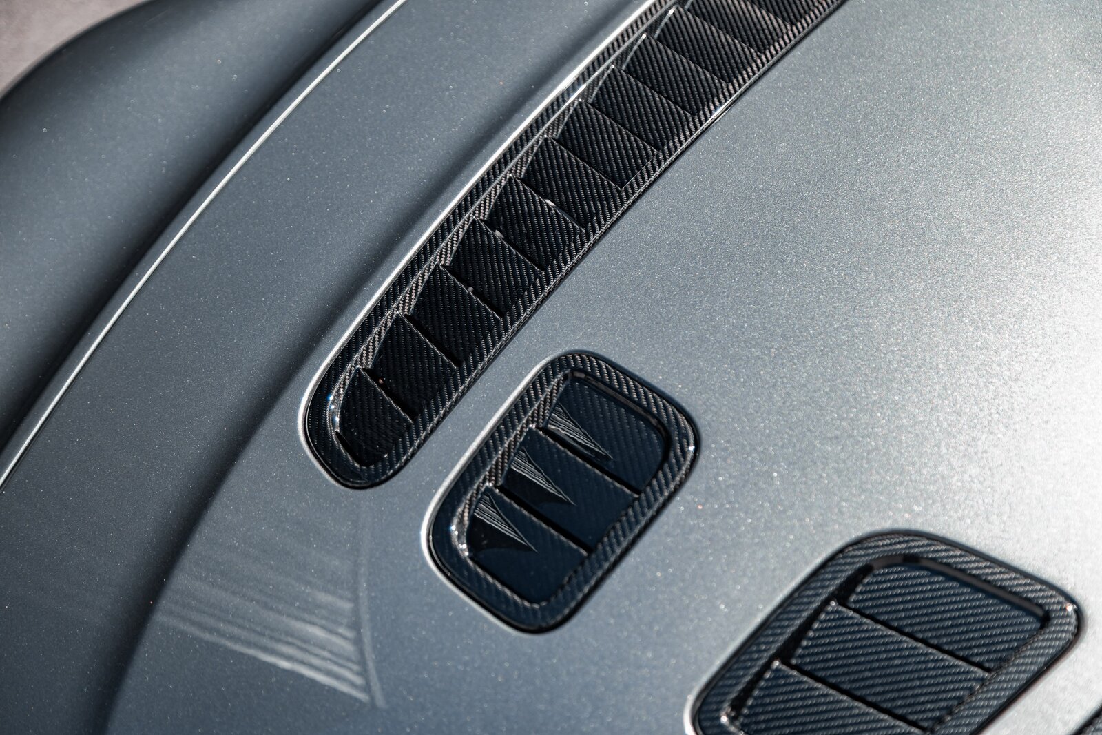ASTON MARTIN V12 Vantage 5.9, Benzin, Occasion / Gebraucht, Handschaltung - 7