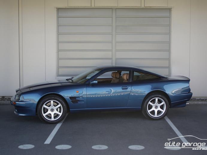 ASTON MARTIN V8 Coupé, Petrol, Second hand / Used, Automatic