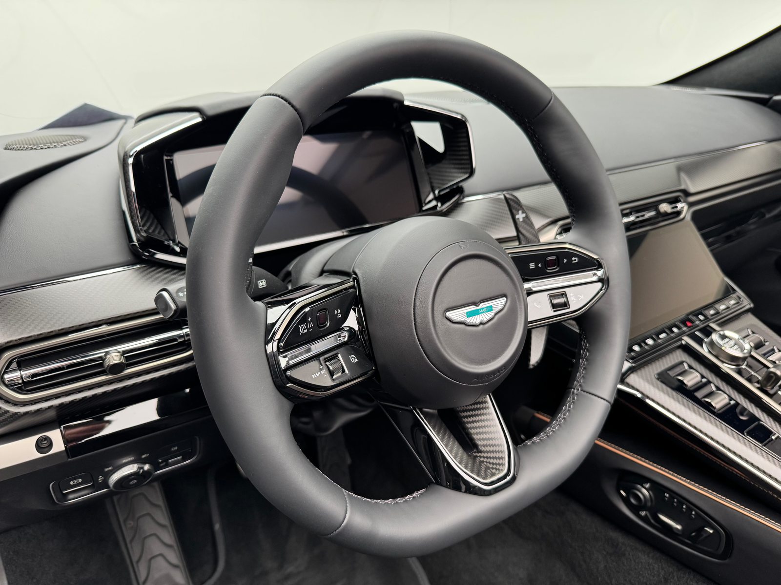 ASTON MARTIN V8 Vantage Roadster 4.0 S V8 Bi-Turbo, Benzin, Neuwagen, Automatik - 6
