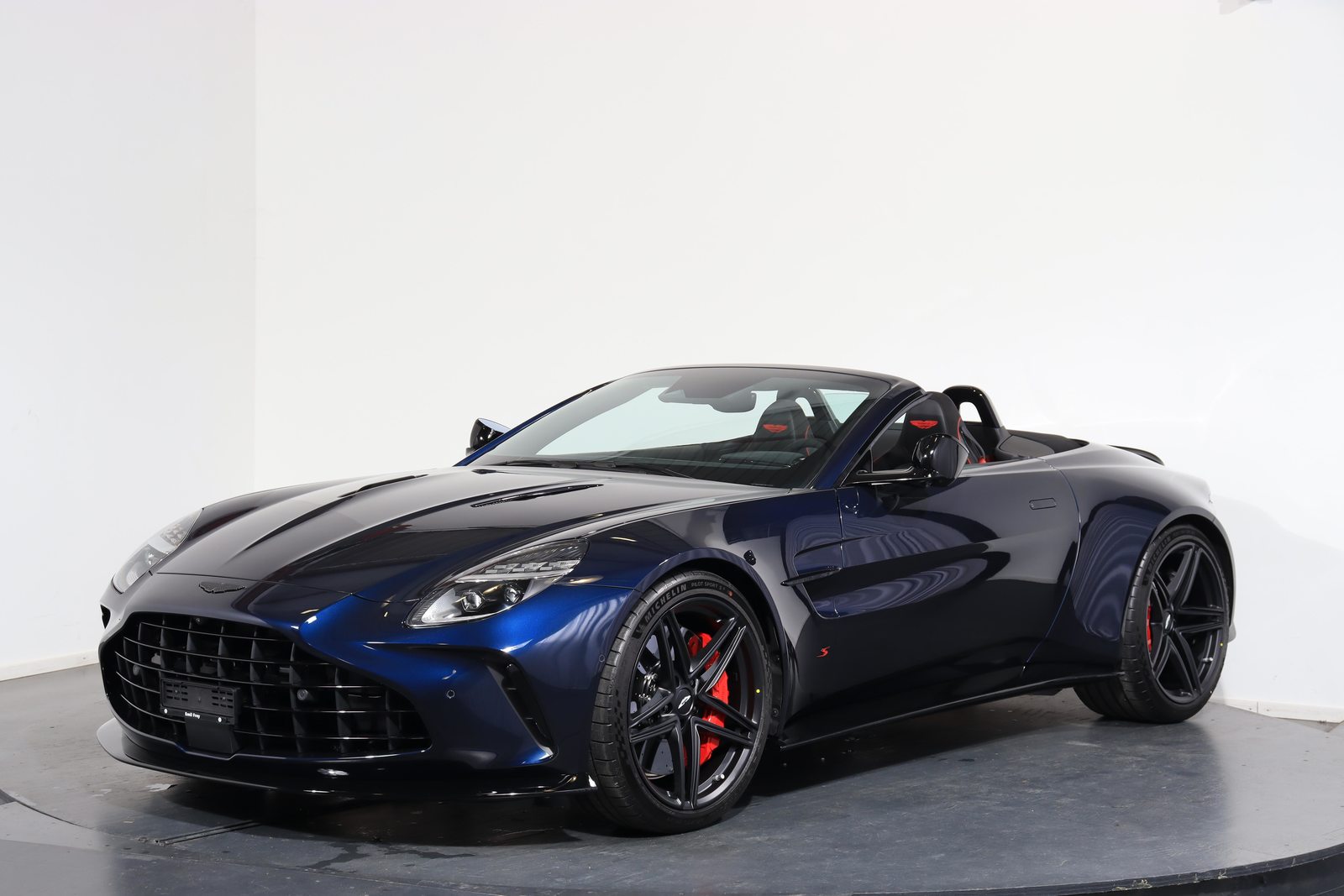 ASTON MARTIN V8 Vantage Roadster 4.0 S V8 Bi-Turbo, Benzina, Auto nuove, Automatico - 4