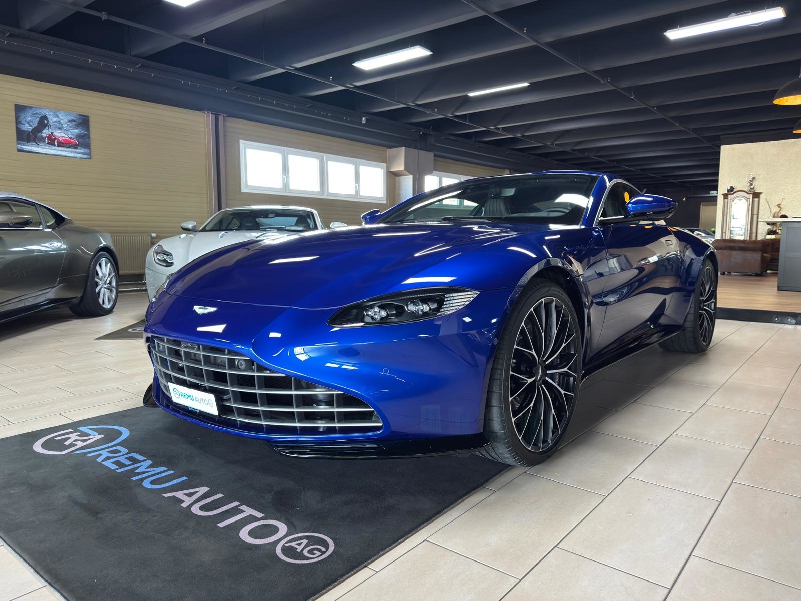 ASTON MARTIN V8 Vantage 4.0 Coupé, Essence, Voiture nouvelle, Automatique - 5