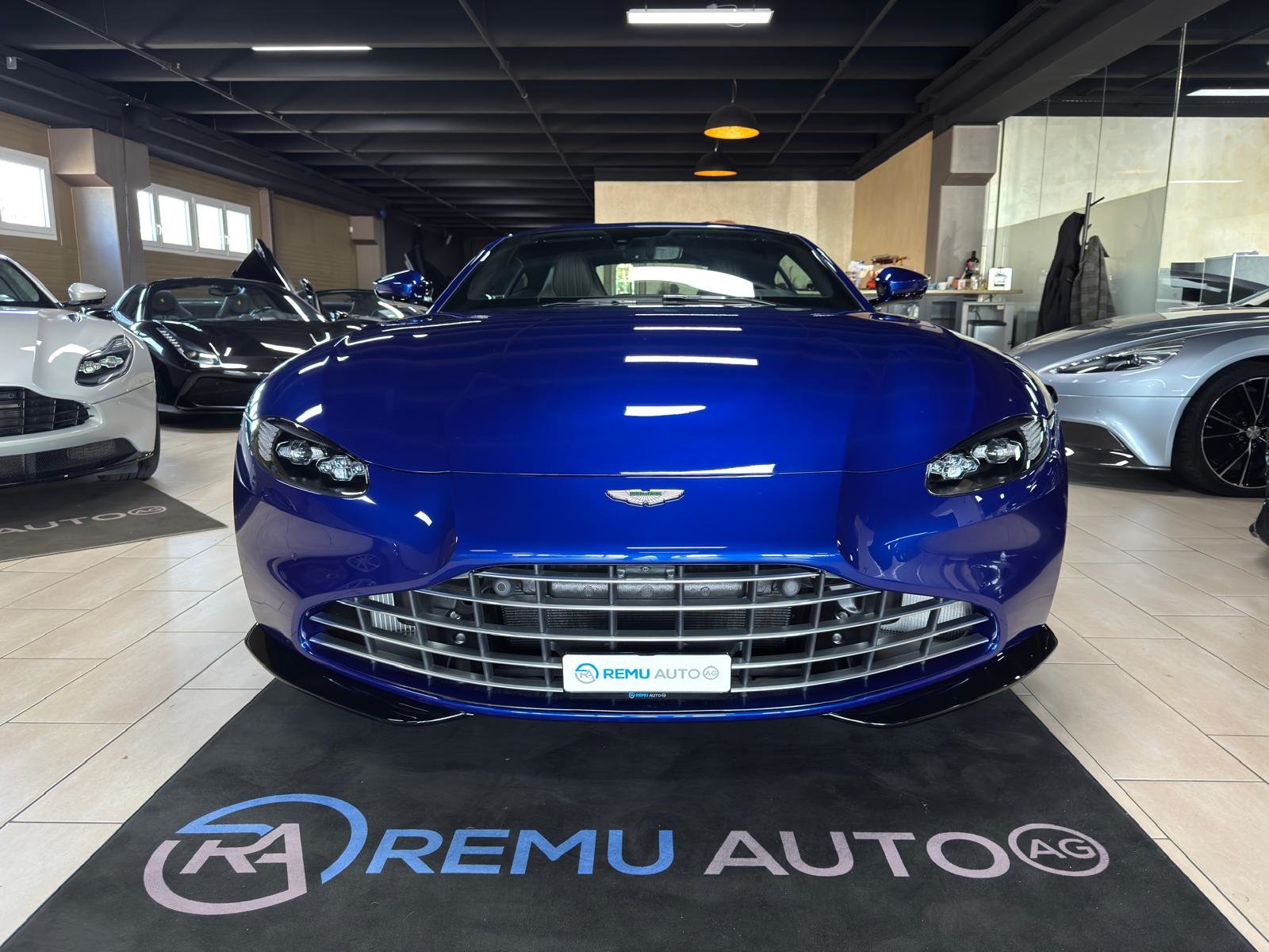 ASTON MARTIN V8 Vantage 4.0 Coupé, Essence, Voiture nouvelle, Automatique - 6