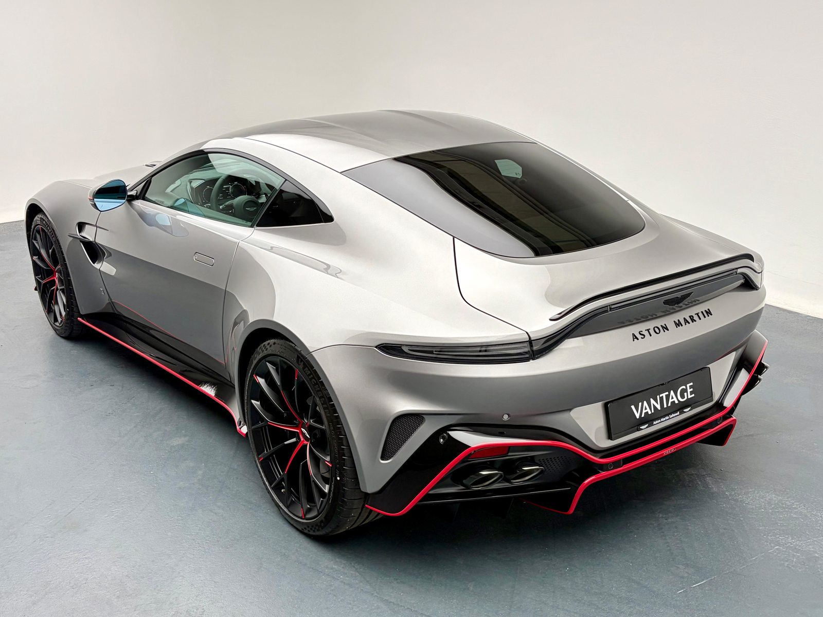 ASTON MARTIN V8 Vantage Coupé 4.0 S V8 Bi-Turbo by "Q", Petrol, New car, Automatic - 3