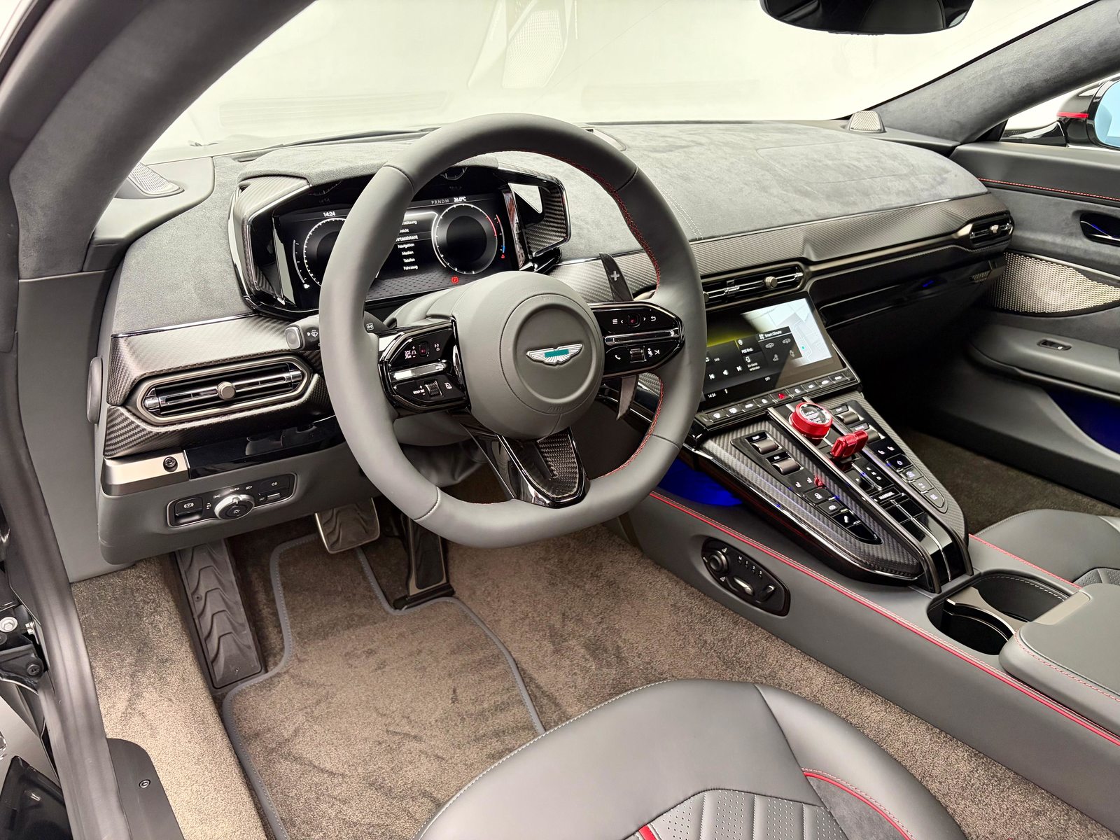 ASTON MARTIN V8 Vantage Coupé 4.0 S V8 Bi-Turbo by "Q", Petrol, New car, Automatic - 5