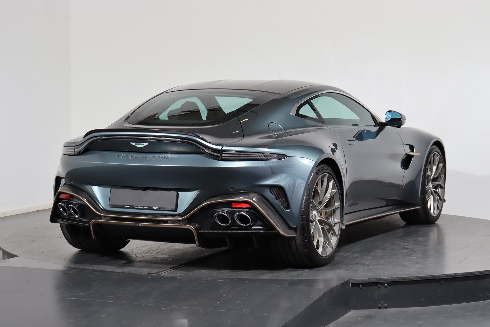 ASTON MARTIN V8 Vantage Coupé 4.0 S V8 Bi-Turbo, Petrol, New car, Automatic - 4