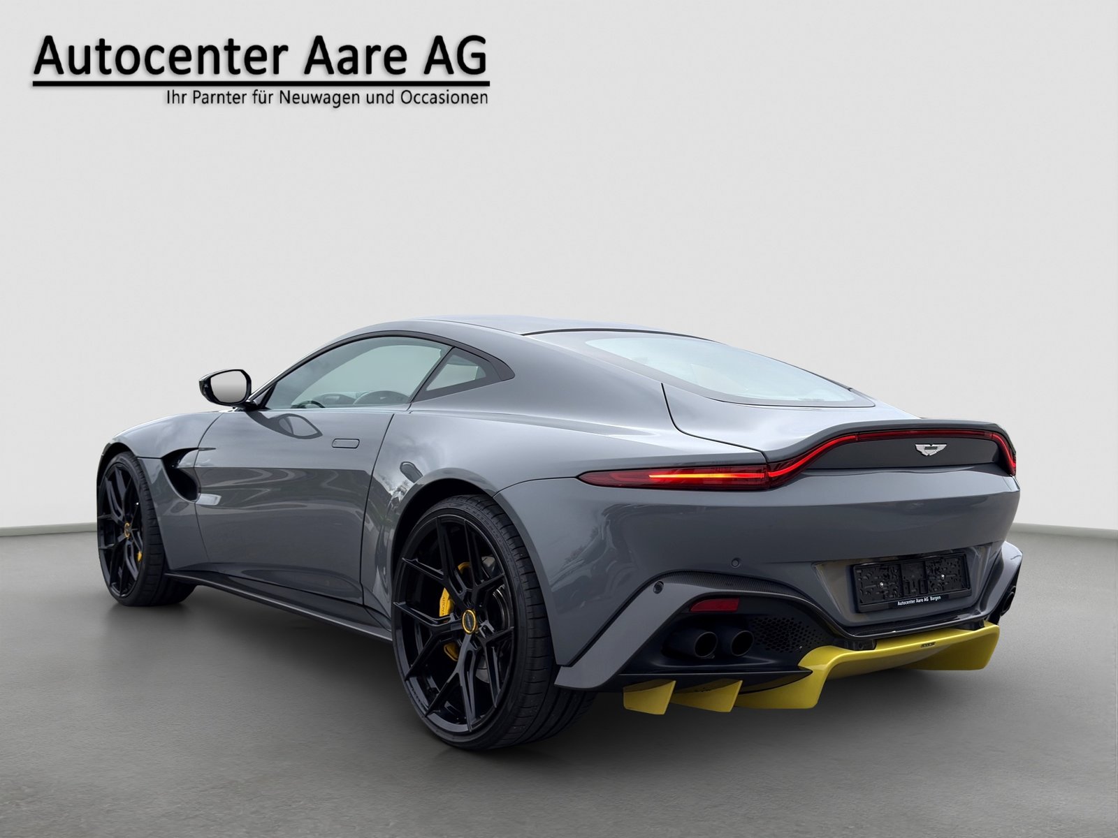 ASTON MARTIN V8 Vantage 4.0 Coupé, Petrol, Second hand / Used, Manual - 5