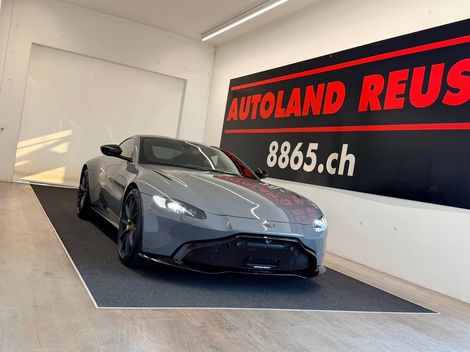 ASTON MARTIN V8 Vantage 4.0 Coupé, Petrol, Second hand / Used, Automatic - 2