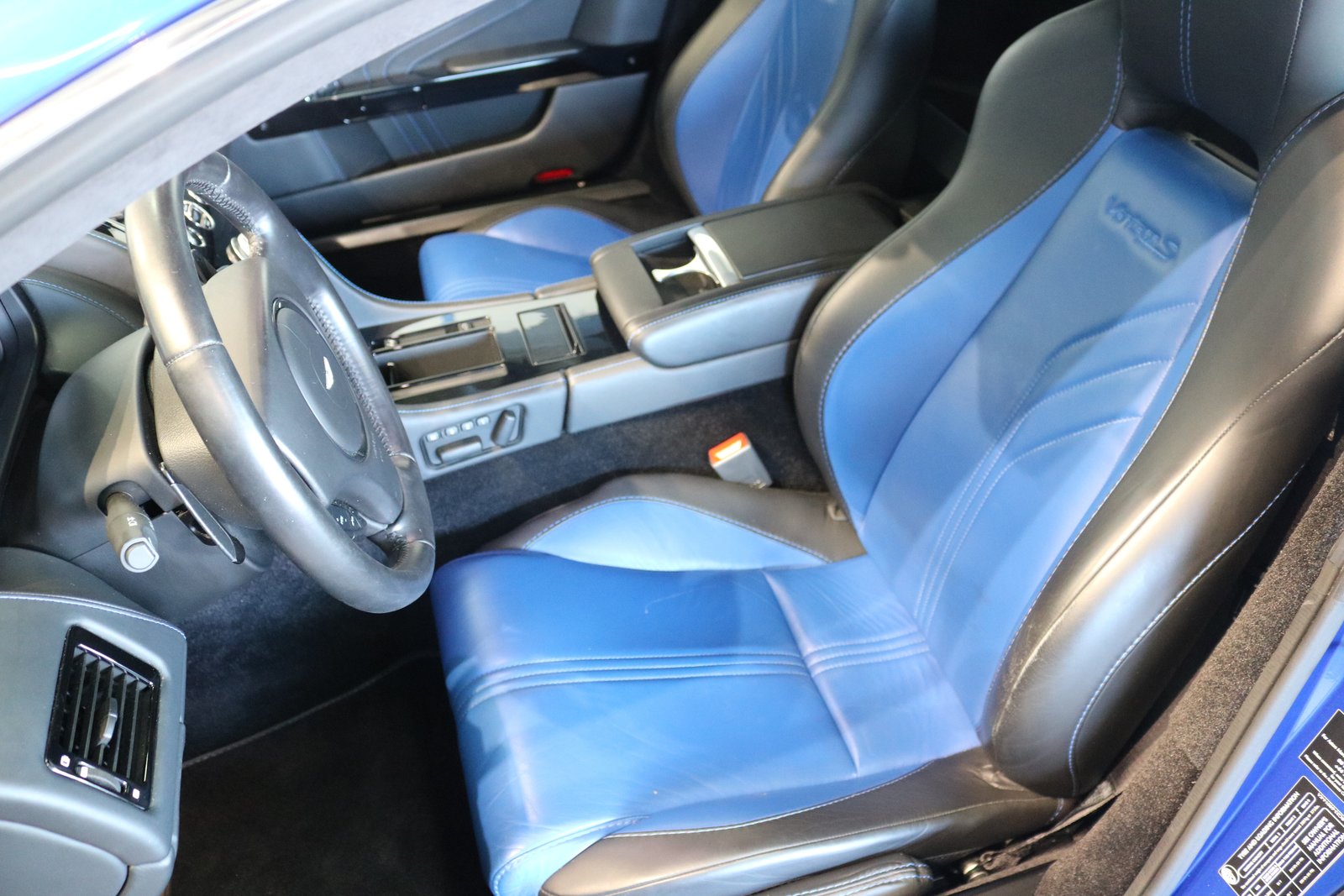 ASTON MARTIN V8 Vantage 4.7 S Sportshift, Benzin, Occasion / Gebraucht, Automatik - 2