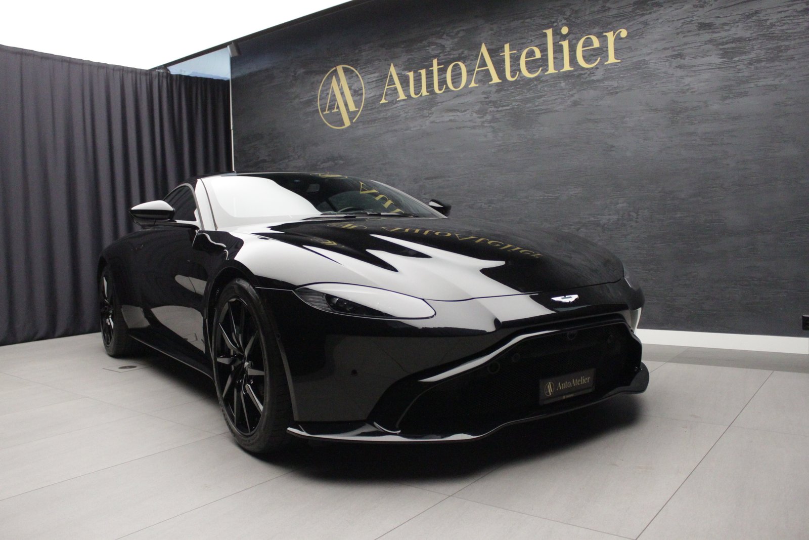 ASTON MARTIN V8 Vantage 4.0 Coupé, Benzina, Occasioni / Usate, Automatico - 2