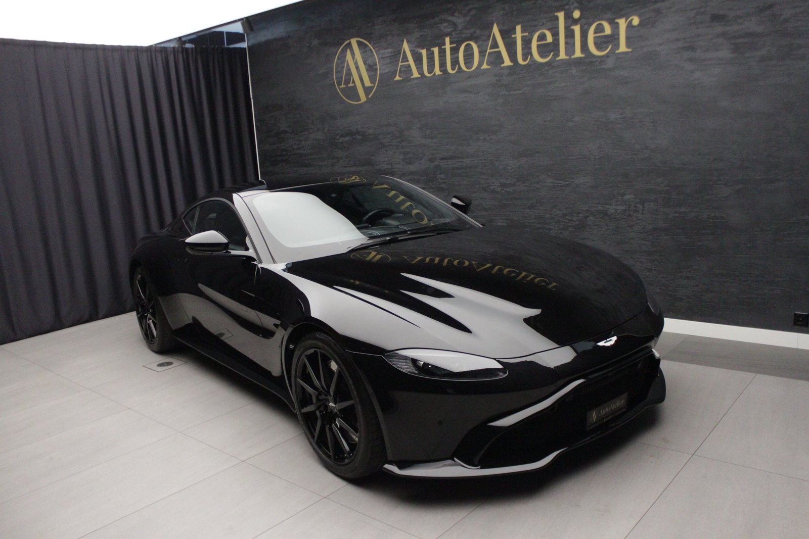 ASTON MARTIN V8 Vantage 4.0 Coupé, Benzina, Occasioni / Usate, Automatico - 3