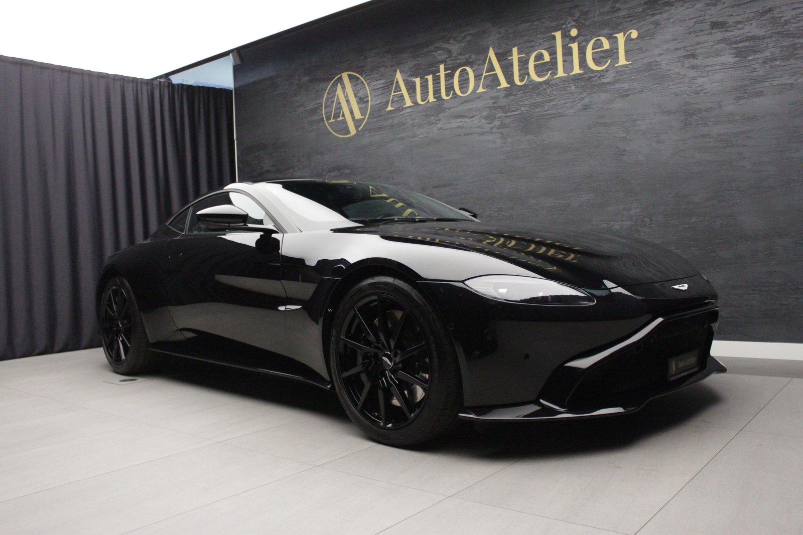ASTON MARTIN V8 Vantage 4.0 Coupé, Benzina, Occasioni / Usate, Automatico - 4