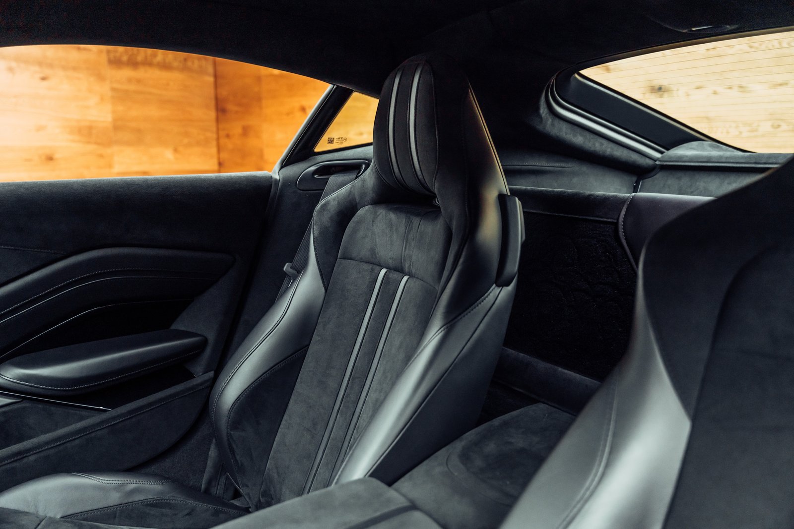 ASTON MARTIN V8 Vantage 4.0 Coupé, Benzina, Occasioni / Usate, Automatico - 7