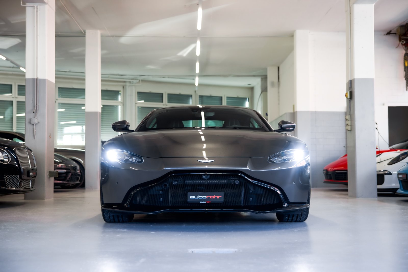 ASTON MARTIN V8 Vantage 4.0 Coupé ohne OPF, Essence, Occasion / Utilisé, Automatique - 2
