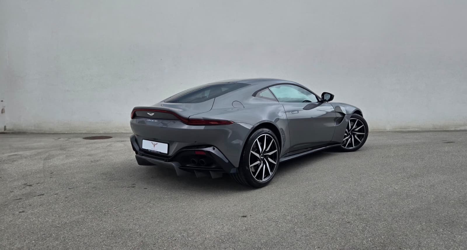 ASTON MARTIN V8 Vantage 4.0 Coupé, Petrol, Second hand / Used, Automatic - 3