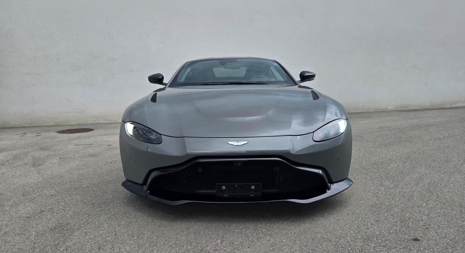 ASTON MARTIN V8 Vantage 4.0 Coupé, Petrol, Second hand / Used, Automatic - 4