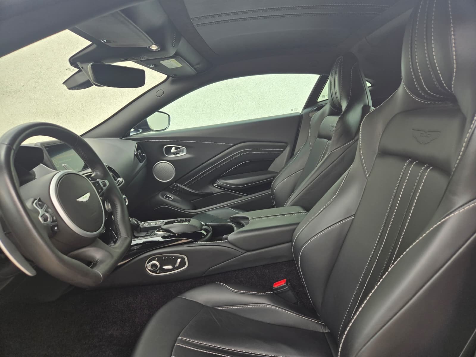 ASTON MARTIN V8 Vantage 4.0 Coupé, Petrol, Second hand / Used, Automatic - 7