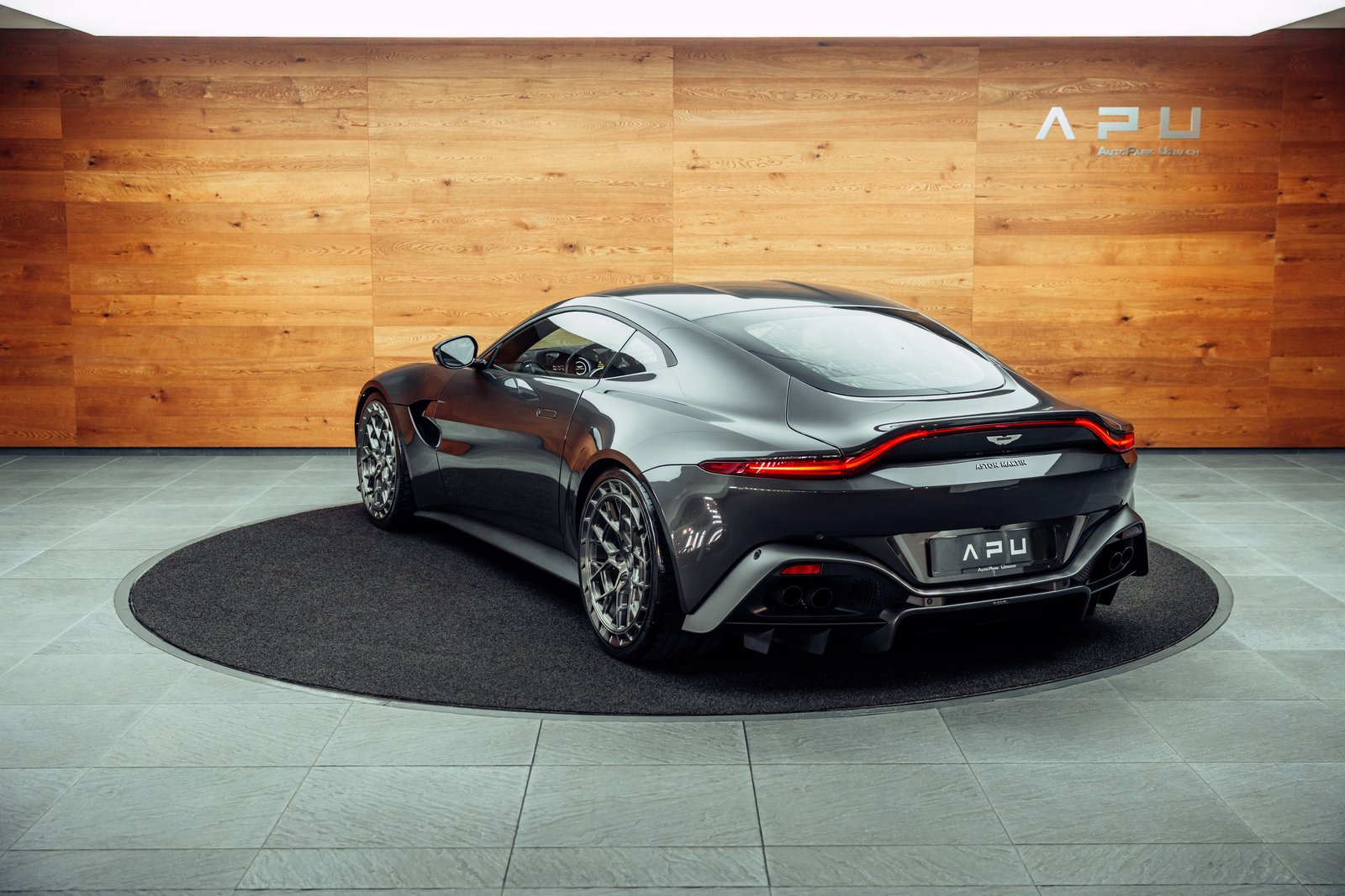ASTON MARTIN V8 Vantage 4.0 Coupé, Essence, Occasion / Utilisé, Automatique - 3