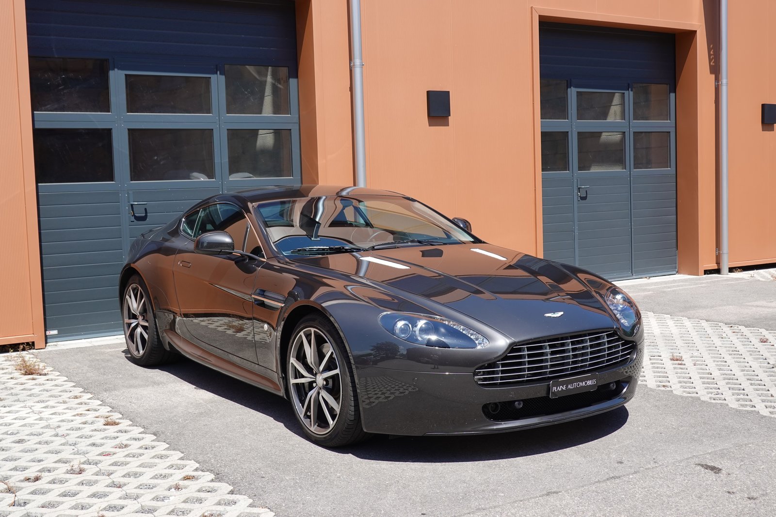 ASTON MARTIN V8 Vantage 4.7 Sportshift * Sièges Lightweight, Essence, Occasion / Utilisé, Automatique - 3