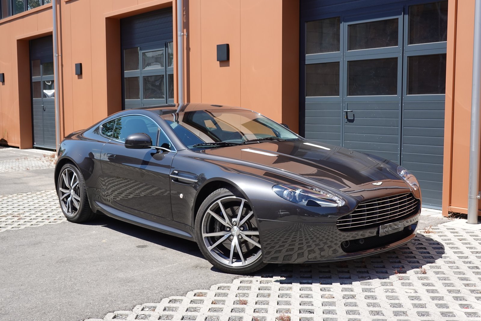 ASTON MARTIN V8 Vantage 4.7 Sportshift * Sièges Lightweight, Essence, Occasion / Utilisé, Automatique - 6