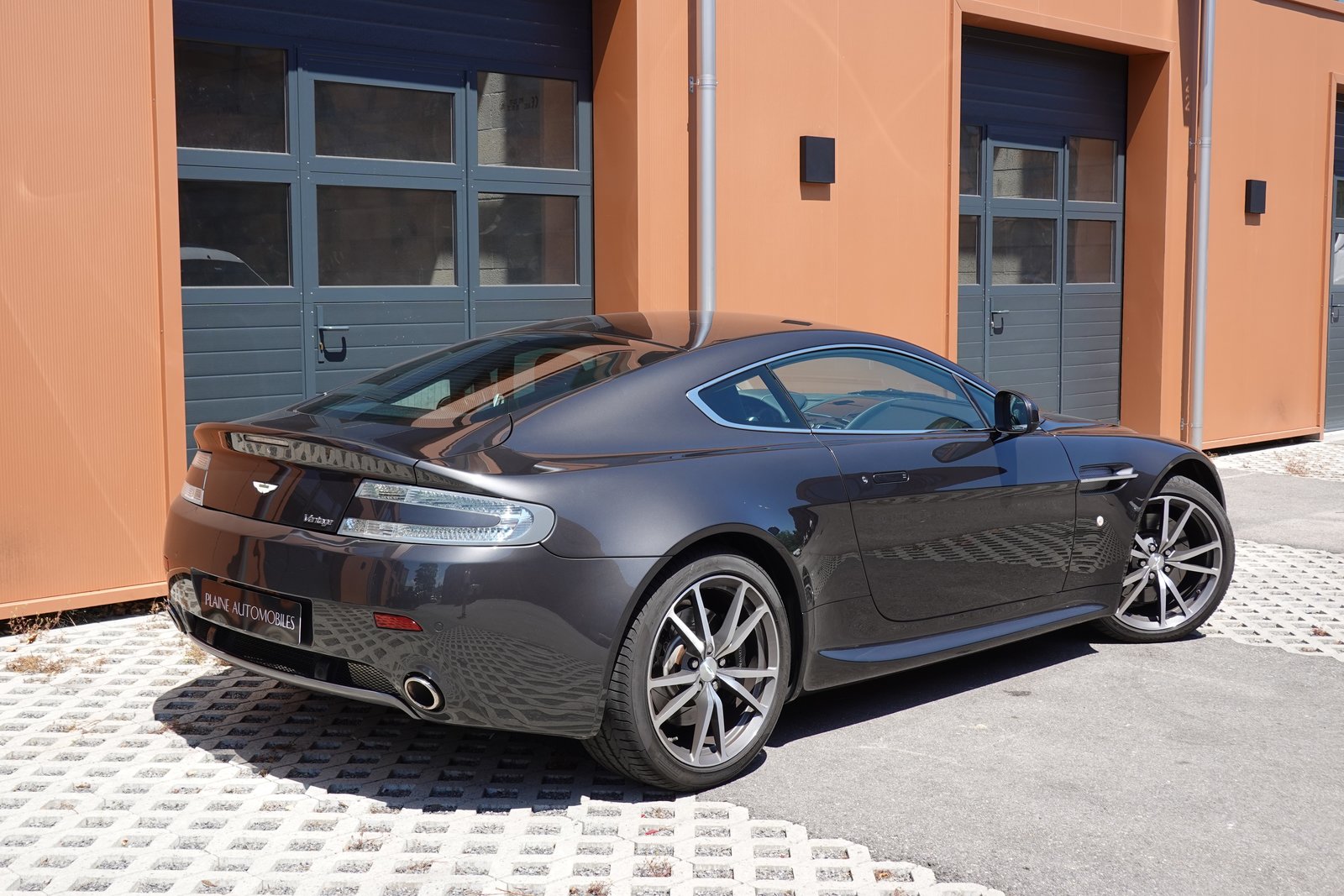 ASTON MARTIN V8 Vantage 4.7 Sportshift * Sièges Lightweight, Essence, Occasion / Utilisé, Automatique - 7