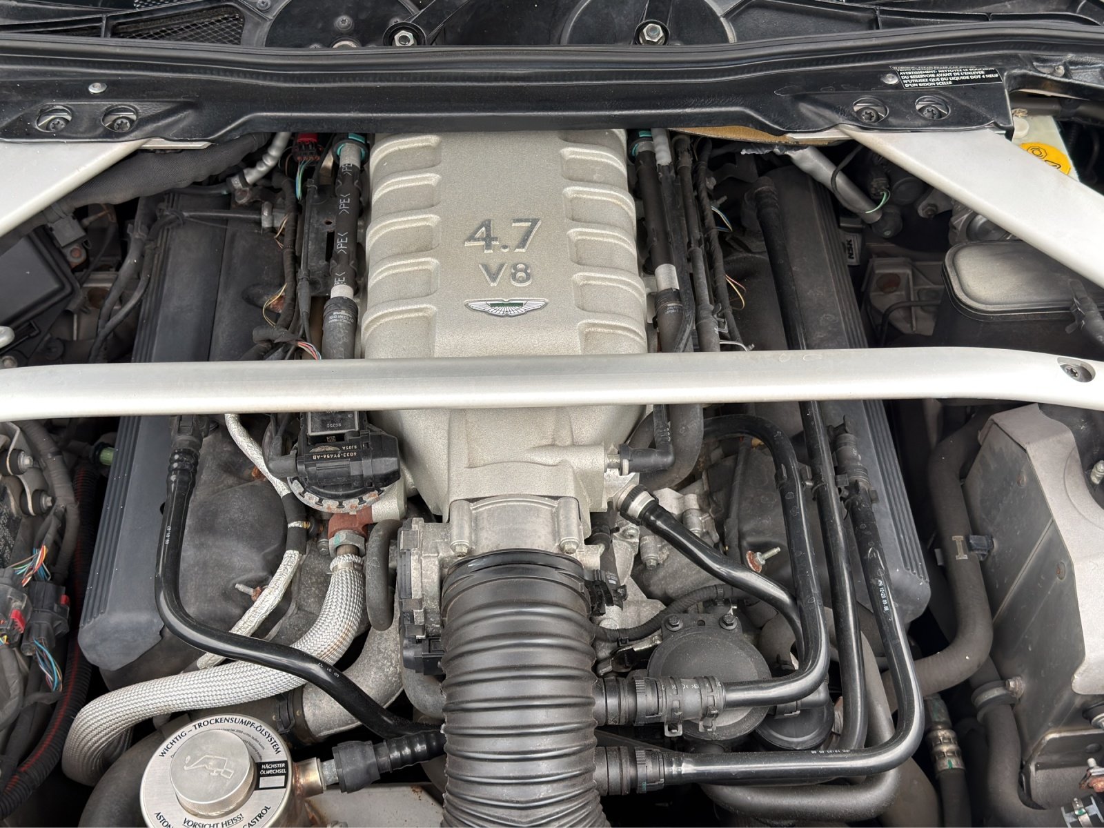 ASTON MARTIN V8 Vantage Coupé 4.7, Benzin, Occasion / Gebraucht, Handschaltung - 6