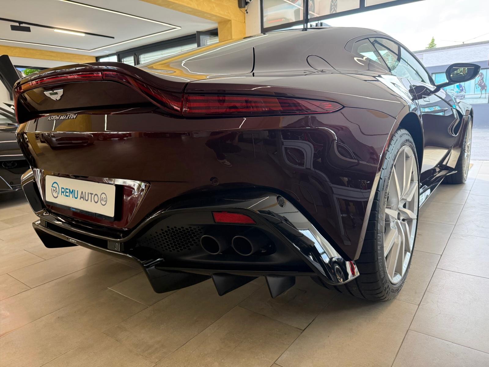 ASTON MARTIN V8 Vantage 4.0 Coupé Bi-Turbo, Essence, Occasion / Utilisé, Automatique - 3